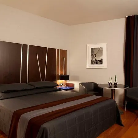 לינה וארוחת בוקר Valadier רומא