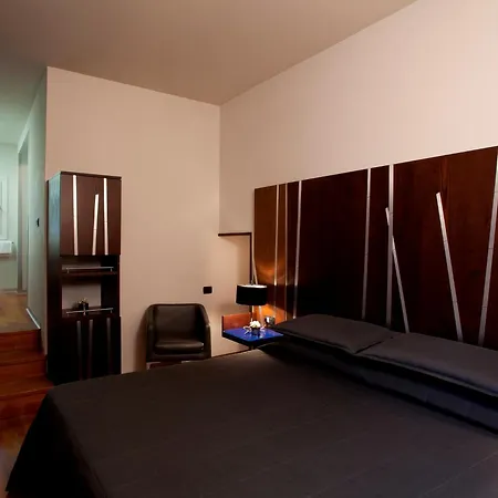 לינה וארוחת בוקר Valadier רומא