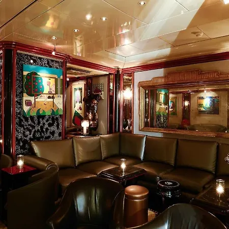 Valadier לינה וארוחת בוקר