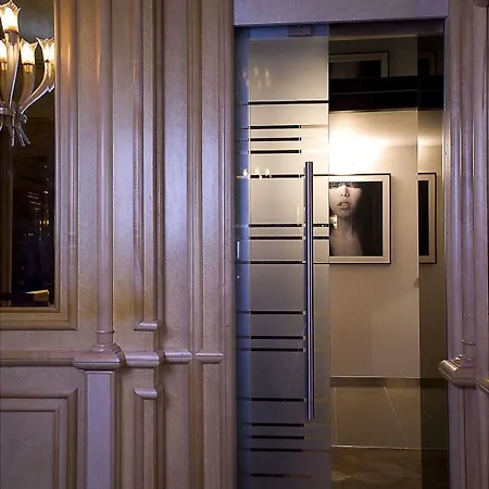 לינה וארוחת בוקר Valadier רומא