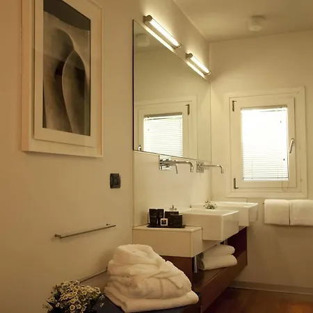 Valadier 4* Rome